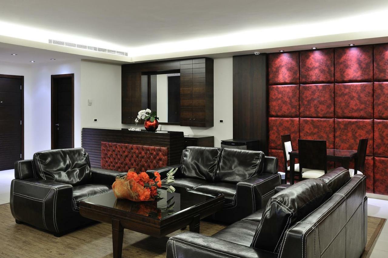 Hollywood Inn Boutique Hotel Джуния Экстерьер фото