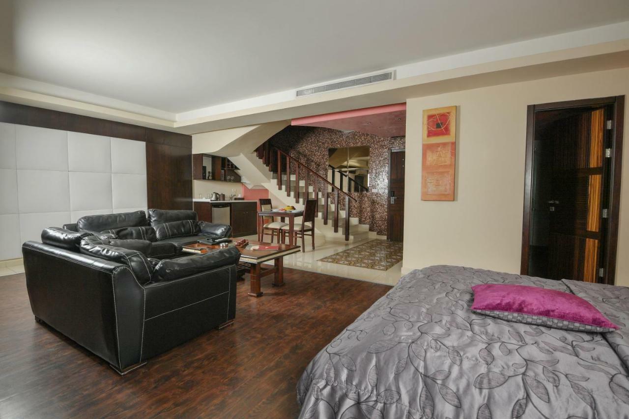 Hollywood Inn Boutique Hotel Джуния Экстерьер фото