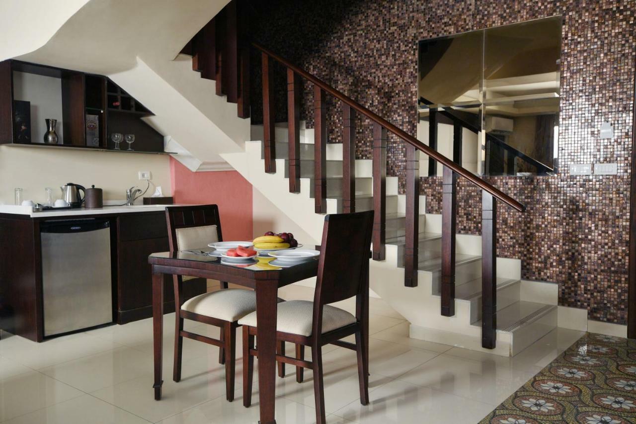 Hollywood Inn Boutique Hotel Джуния Экстерьер фото